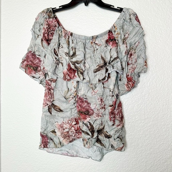 NWT Chaser Off Shoulder Bloom Heirloom Floral
Blouse - Picture 6 of 6